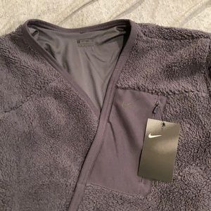 Nike woman’s wrap fleece